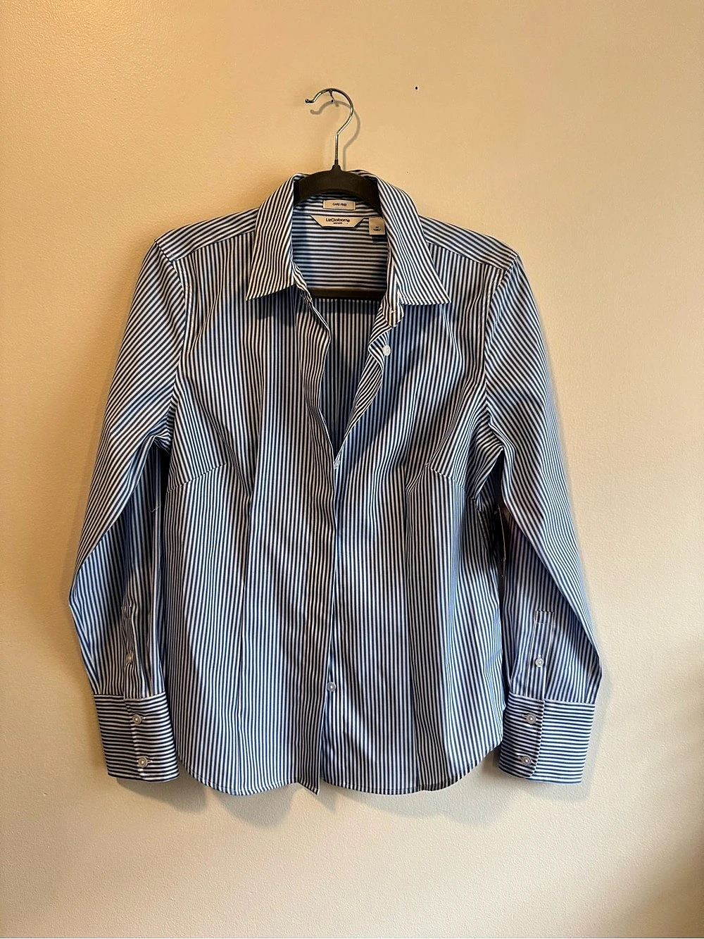 Liz Claiborne Striped Button Down Blue & White Size Medium NWT